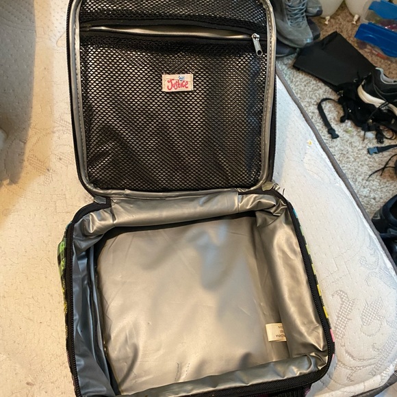 Lunchbox - Picture 3 of 5